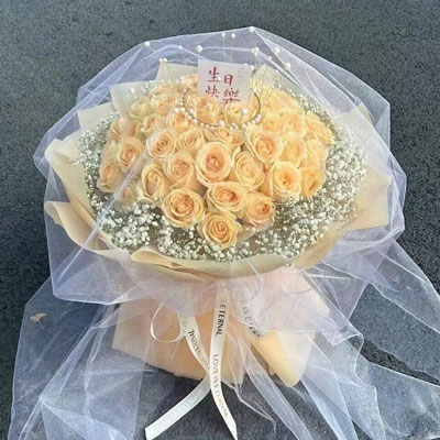 呼伦贝尔52朵香槟玫瑰满天星，你就是我的全部